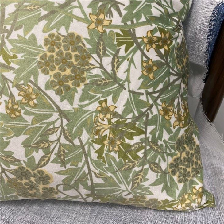 Printed throw cushions